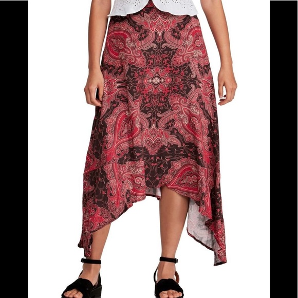 FREE PEOPLE “ AT THE SHORE SKIRT” - Picture 4 of 12